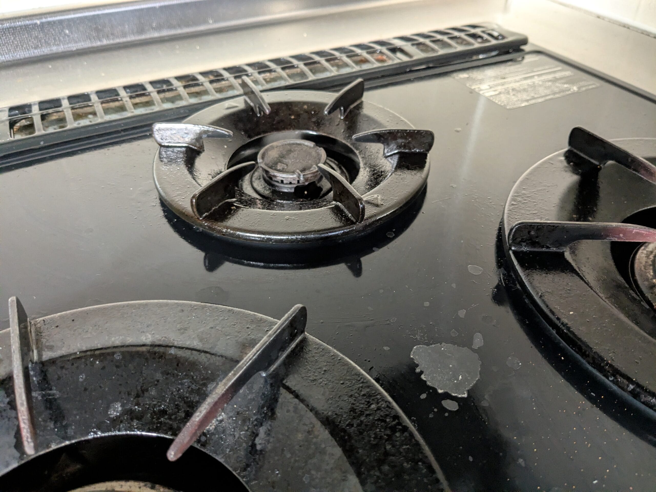 汚れたガスコンロ