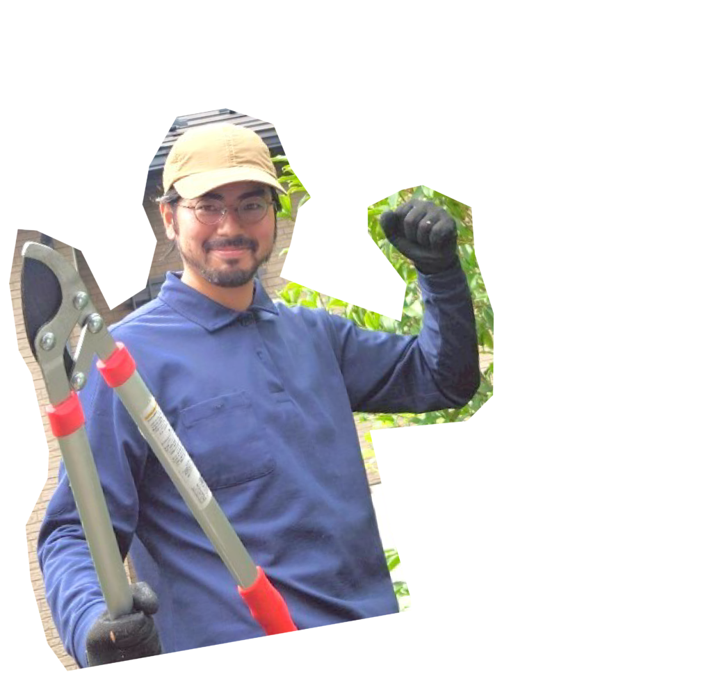 剪定ハサミを持ったスタッフ