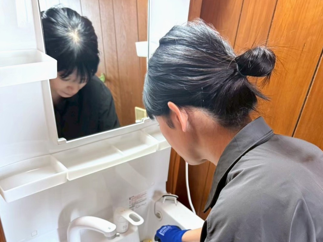 洗面所の掃除のビフォー・アフター